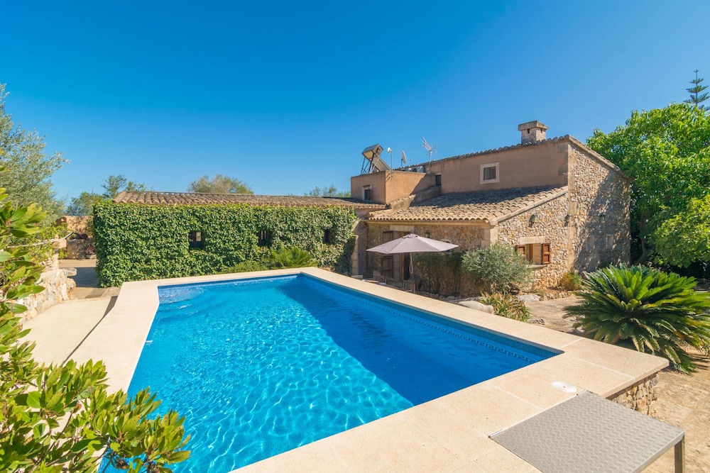 Son Bosque — 4-Star Luxury Hotel in Petra, Spain