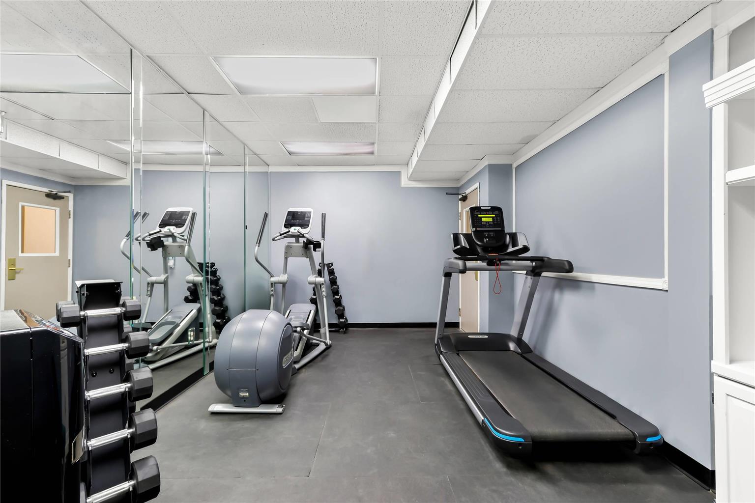 Clarion Suites Anchorage Downtown - photo 19