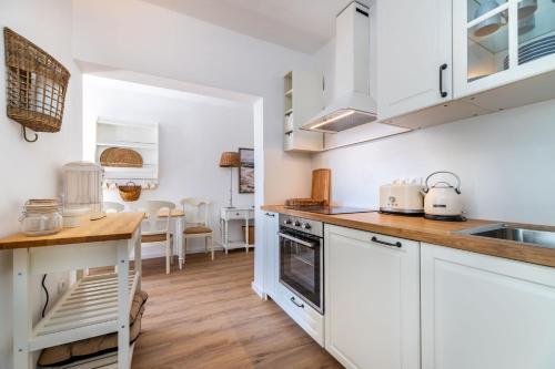 Vanessa — 4-Star Luxury Hotel in Baska, Croatia