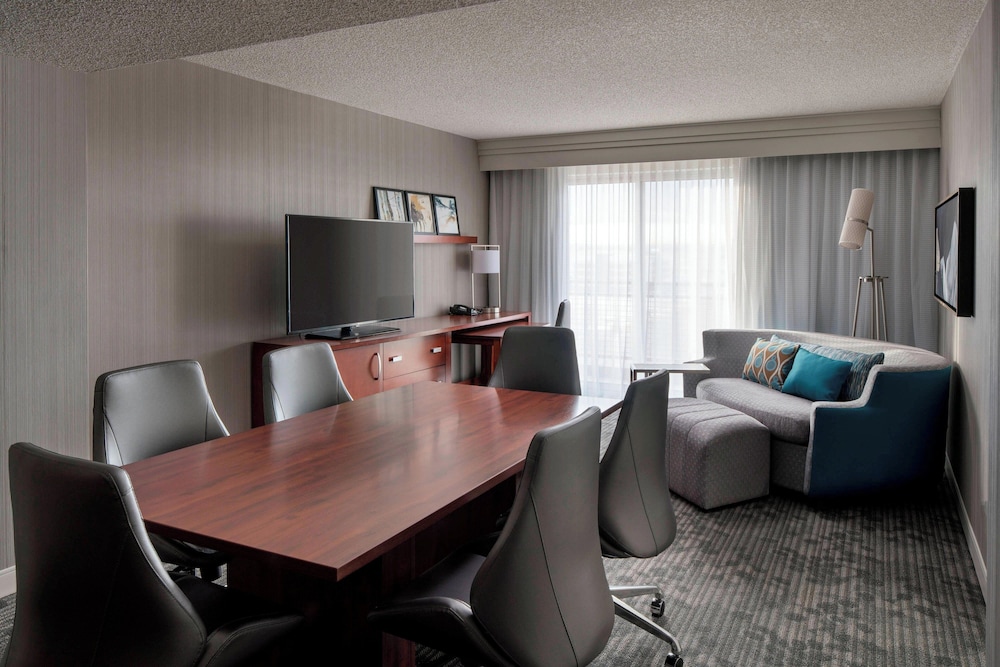 Courtyard by Marriott Denver Airport - photo 21