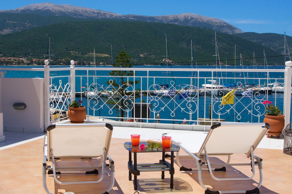 Sea Breeze Apartment — 4-Star Luxury Hotel in Sami, Greece