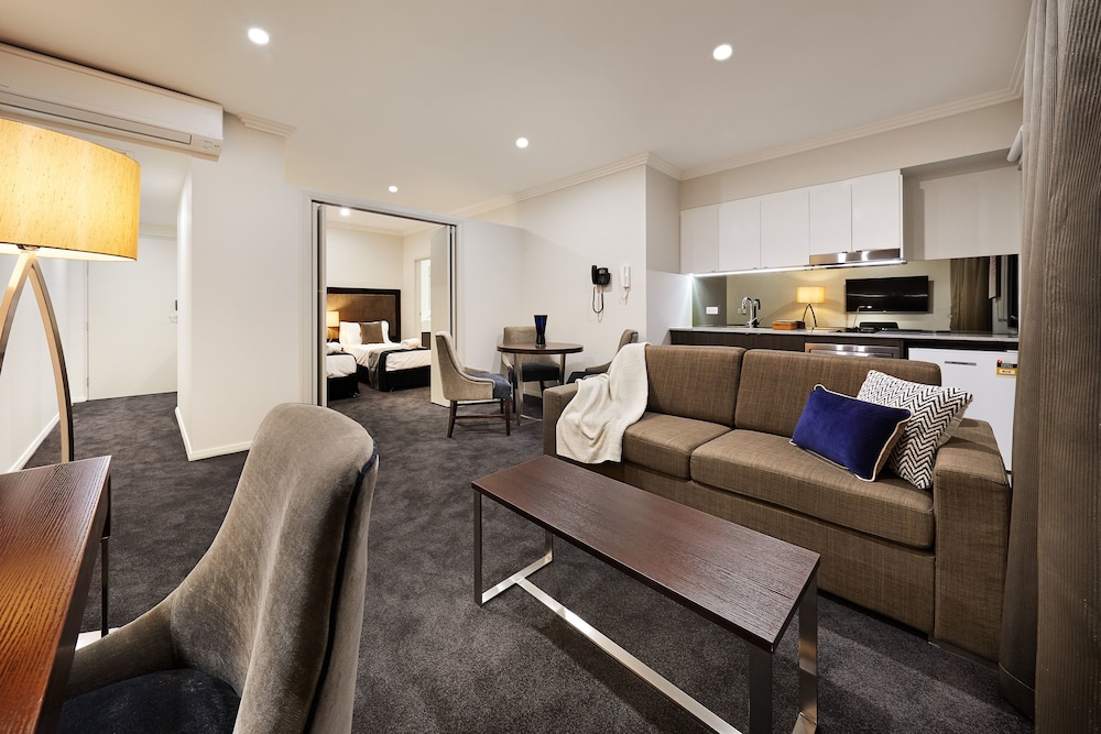 Attika Hotel - carbon neutral hotel in Northbridge