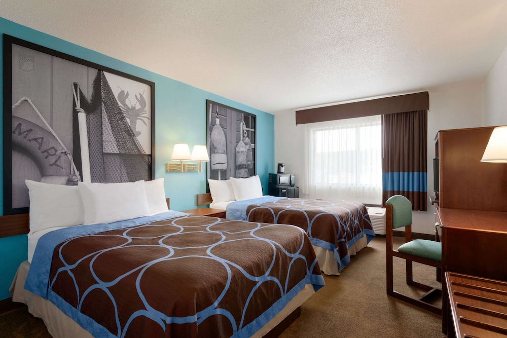 Super 8 by Wyndham Portland ME - photo 10