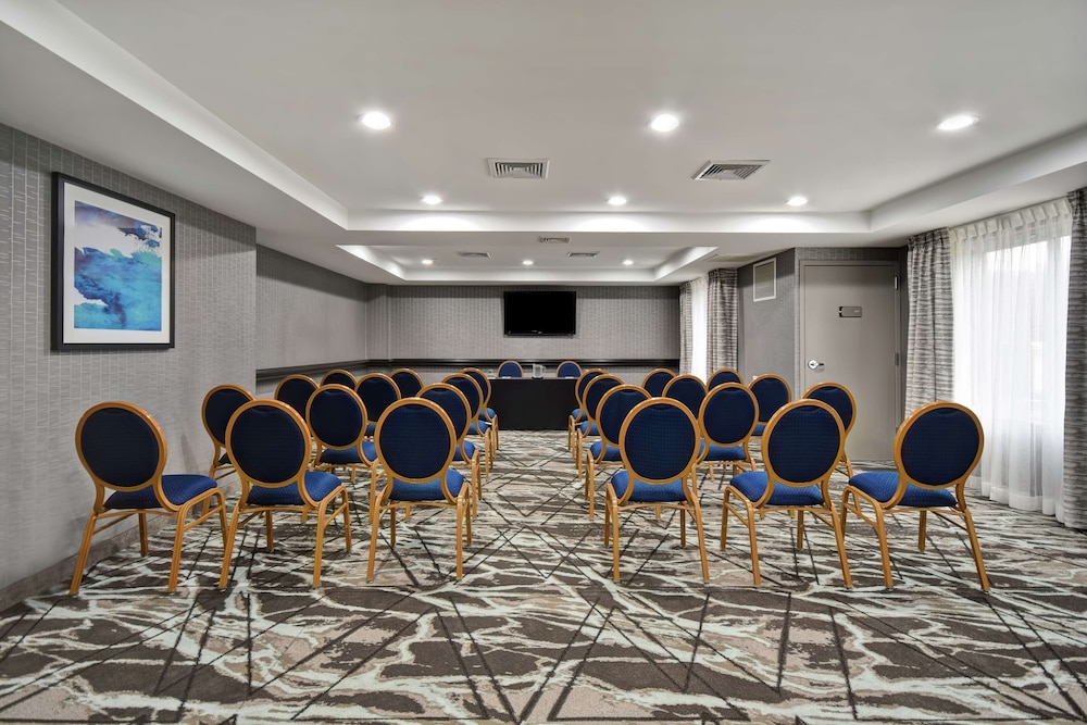 Homewood Suites by Hilton Edgewater NYC Area - photo 37