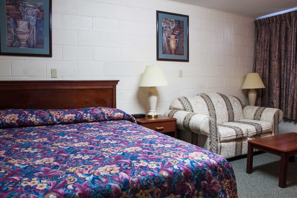 Travel Inn of La Junta - photo 6