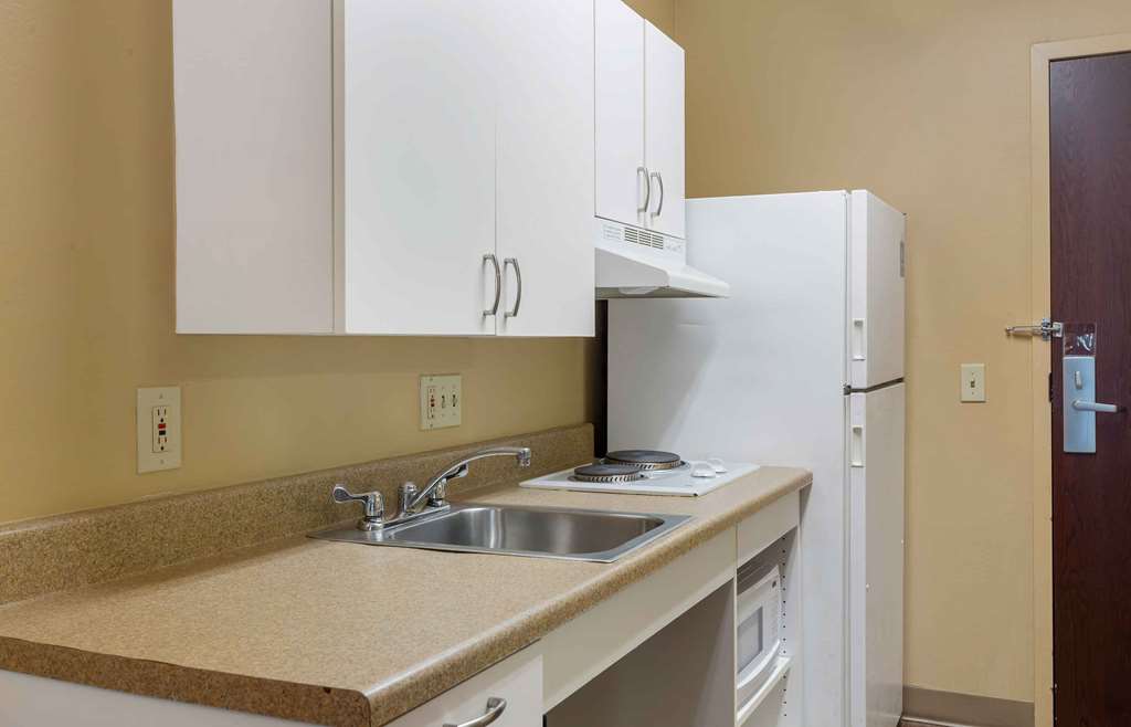 Extended Stay America Suites Hartford Meriden - photo 18
