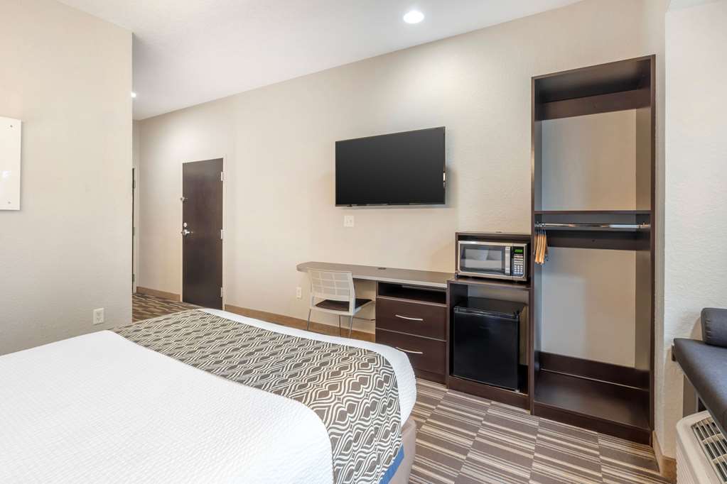 Microtel Inn & Suites by Wyndham Brooksville - photo 26