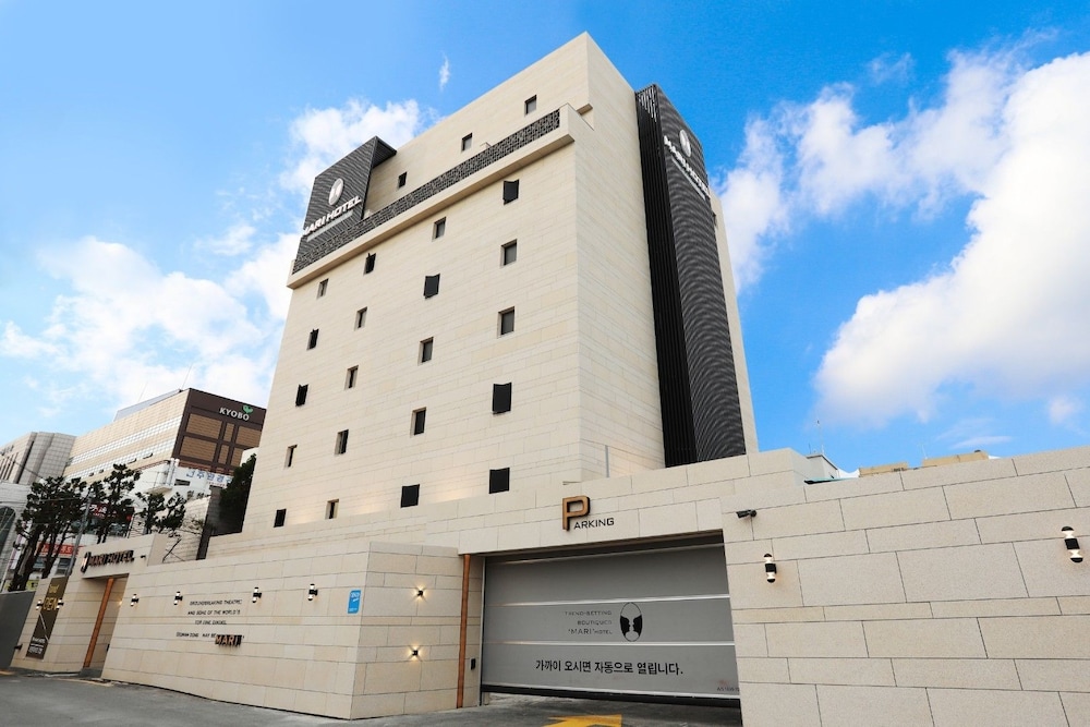 Jeonju Mari Hotel Terminal Store - carbon neutral hotel in Jeonju