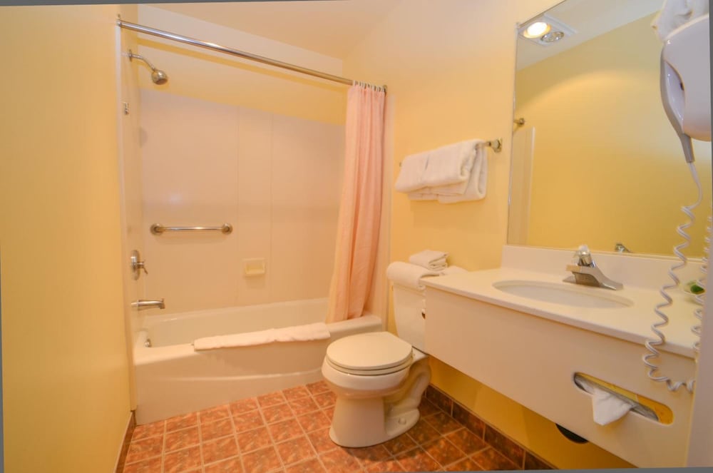 Continental Inn - photo 23