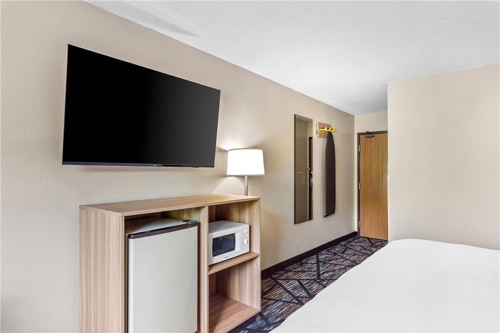 Quality Inn & Suites Howe Sturgis - photo 19