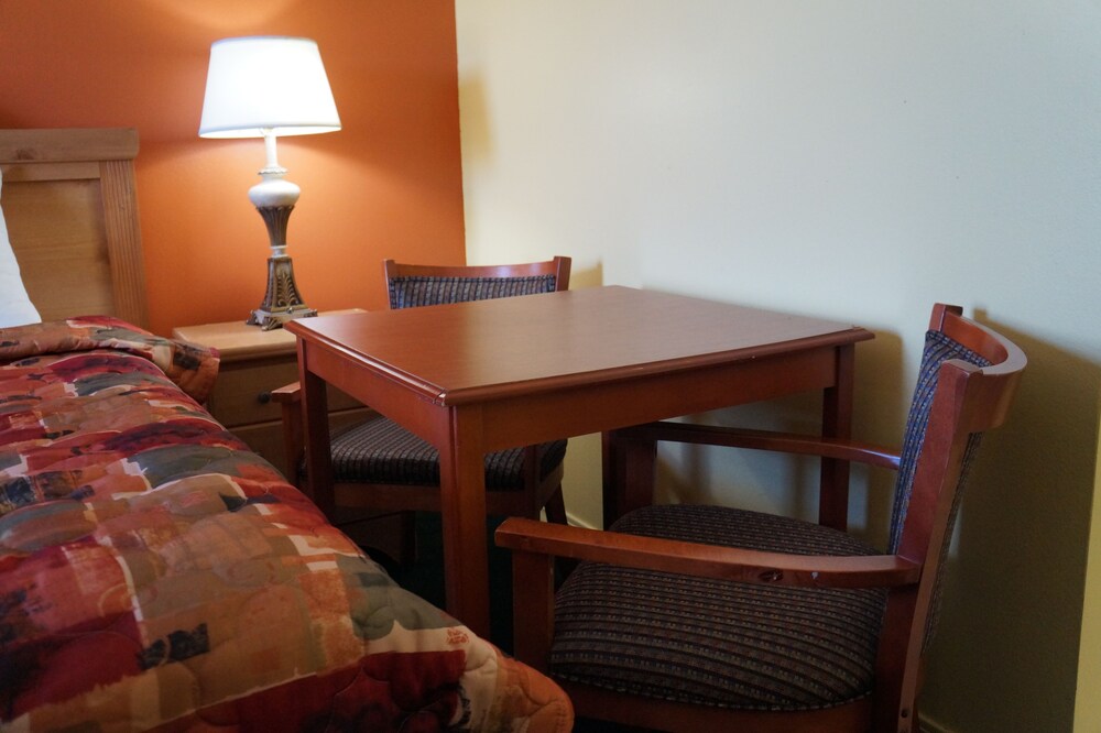 American Inn of Kinder - photo 8
