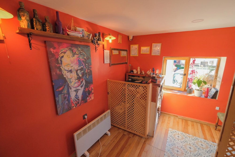 Frau Guler in Amasra, Turkey