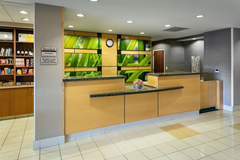 SpringHill Suites by Marriott Medford - photo 4