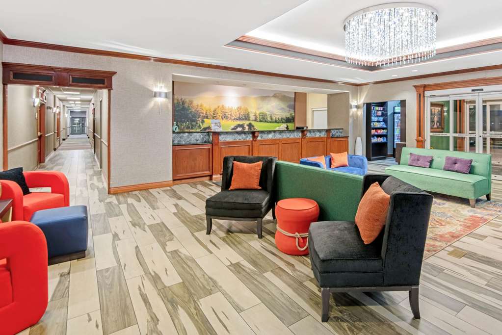 La Quinta Inn & Suites by Wyndham Oklahoma City Moore - photo 4