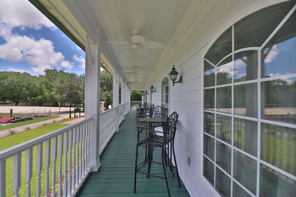 The Cypress Inn Bed & Breakfast - photo 110