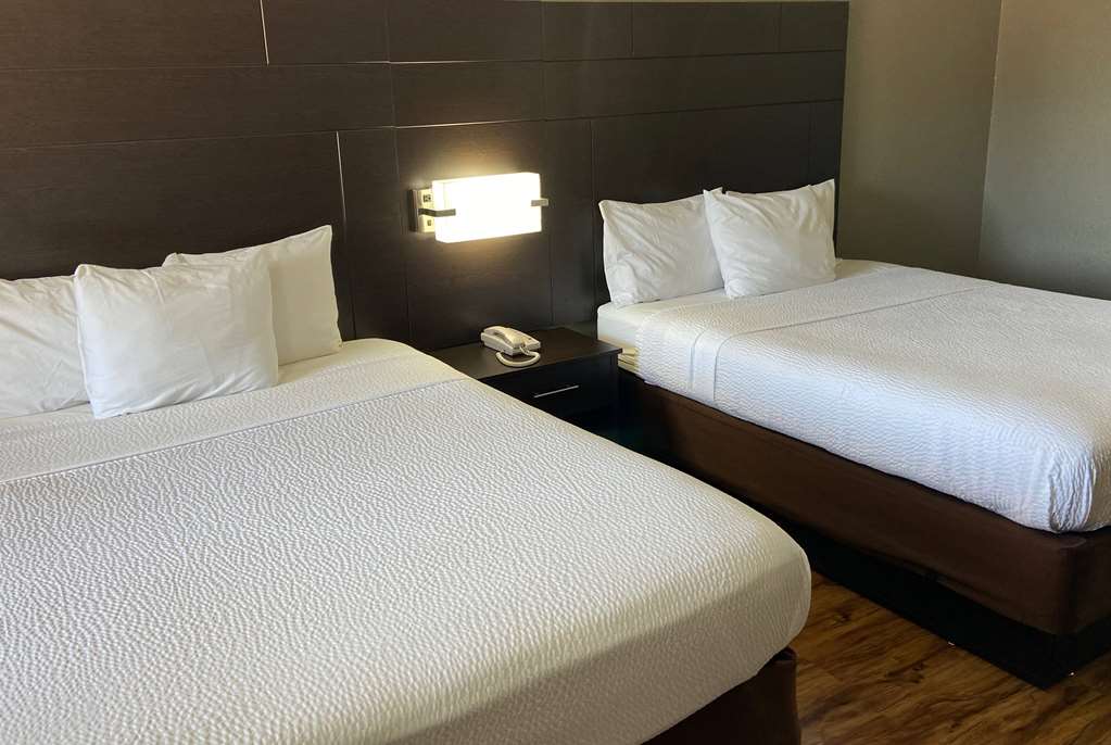 Days Inn by Wyndham Tupelo - photo 16