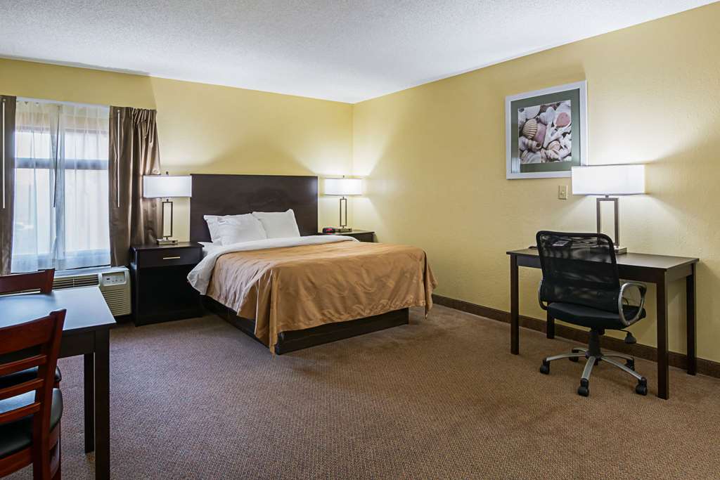 Quality Inn & Suites Greensburg I 74 - photo 17