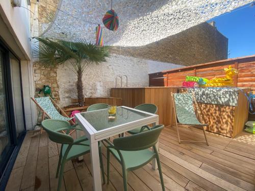 Charentaise 6 8 Personnes Avec Piscine in Tonnay-Charente, France