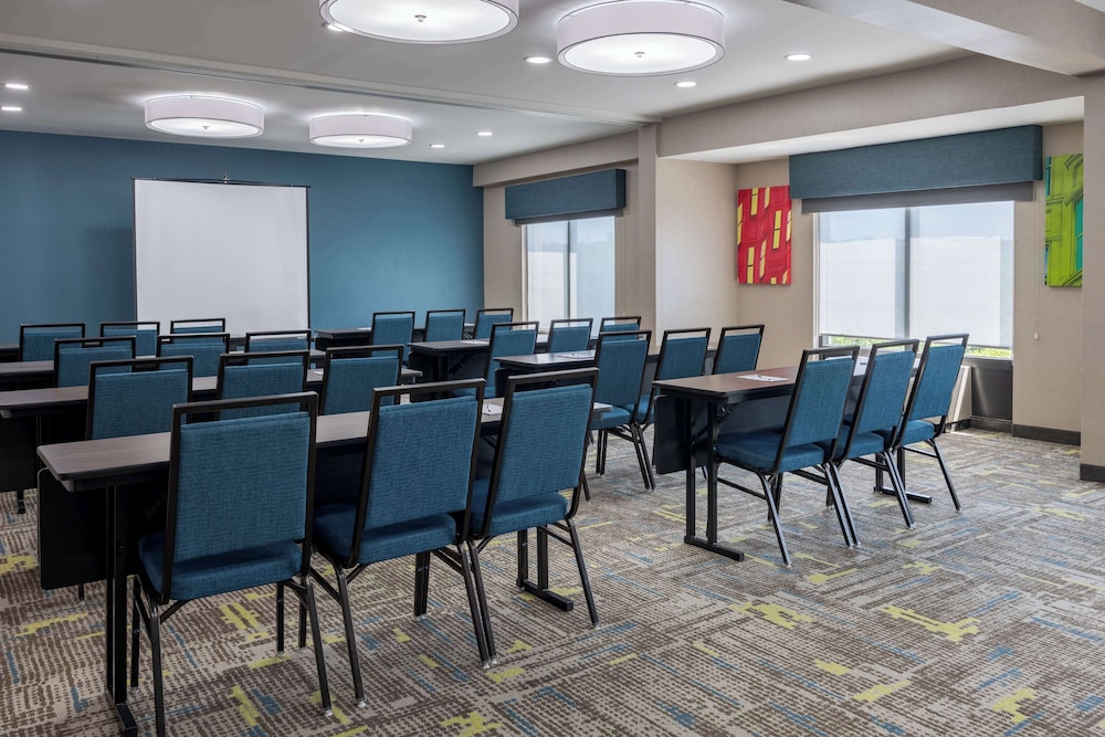 Hampton Inn & Suites Alpharetta Roswell - photo 59