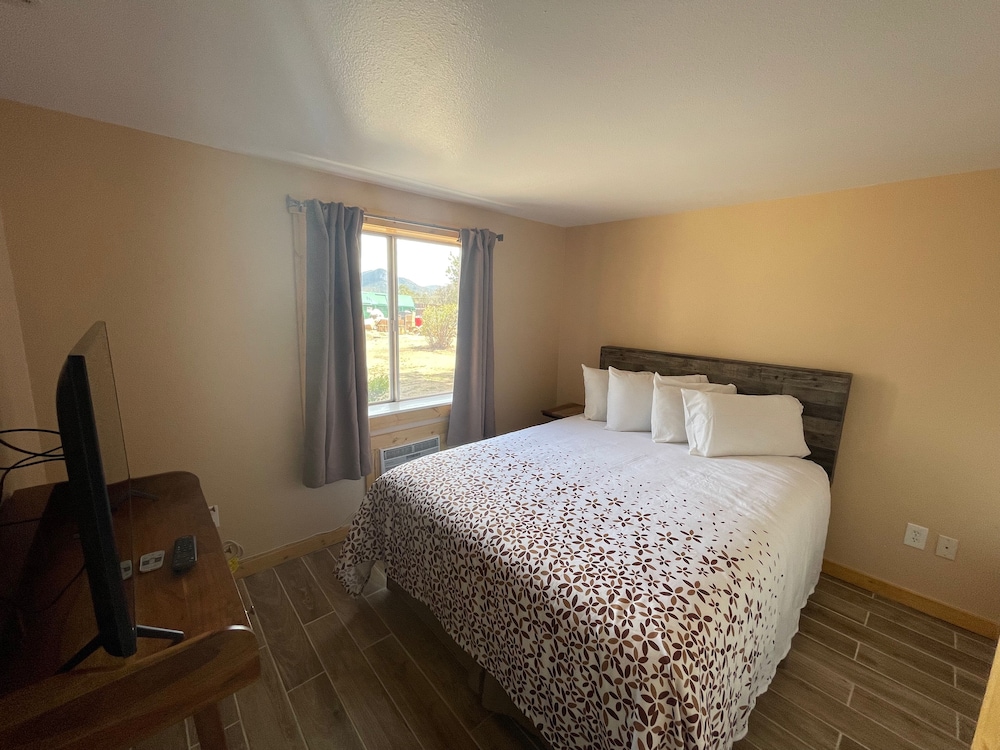 Estes Mountain Inn - photo 34