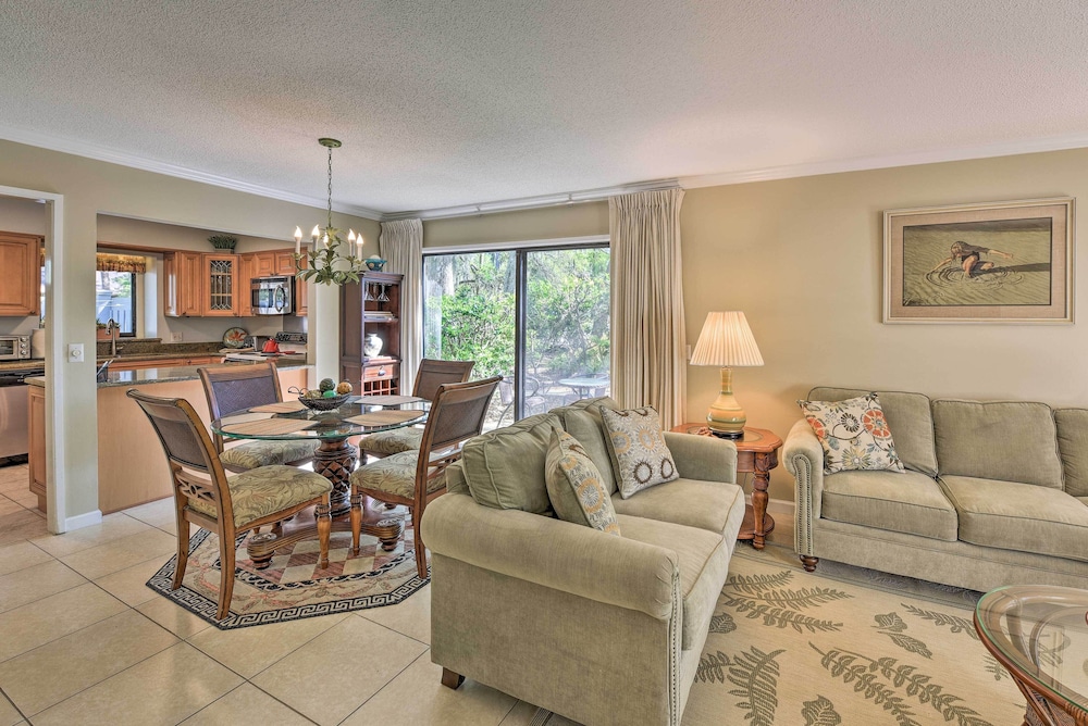 Hilton Head Resort Villa 200 Yards From Beach - photo 13