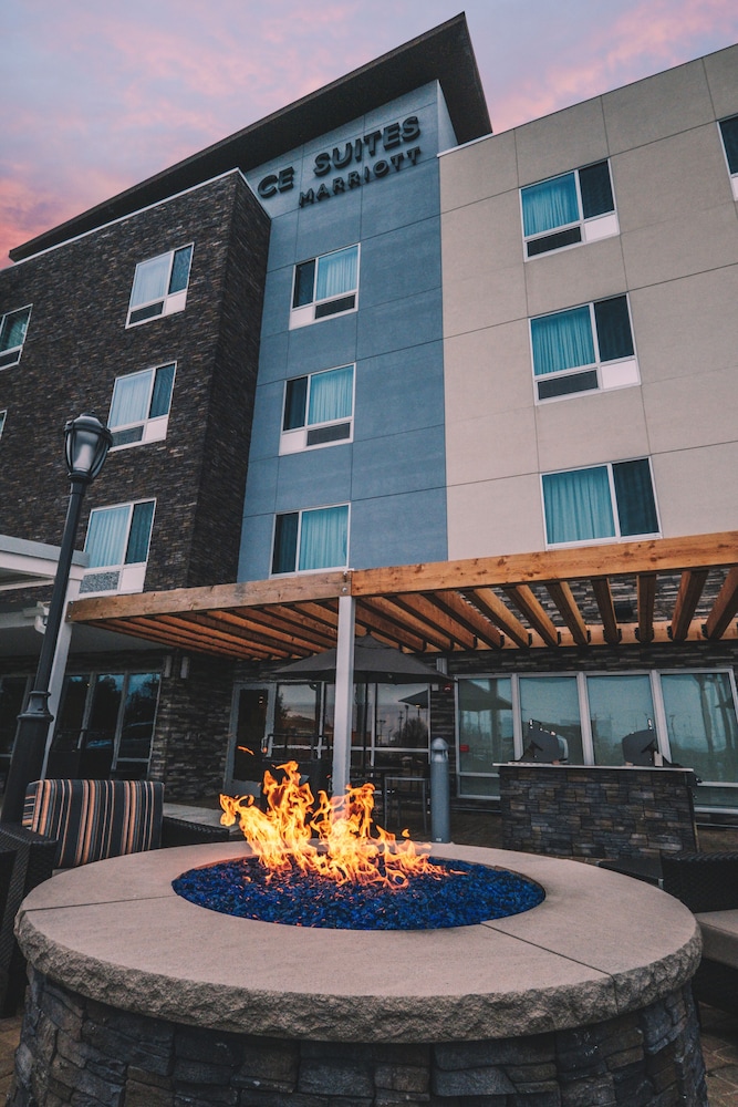 TownePlace Suites Toledo Oregon - photo 38