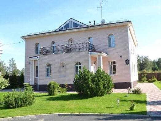 13 Chairs Guest house — 4-Star Luxury Hotel in Petrozavodsk, Russia