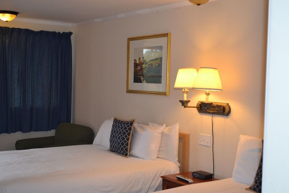 Henniker Motel - photo 14