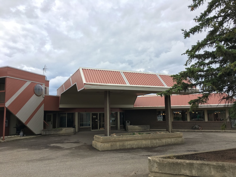Tumbler Ridge Inn — Tumbler Ridge