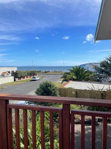 Beach House with an oceanview — 4-Star Luxury Hotel in Paraparaumu, New Zealand