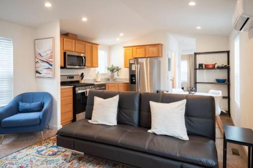 Modern 2 Bedroom Eucalyptus House — 4-Star Luxury Hotel in San Luis Obispo, United States