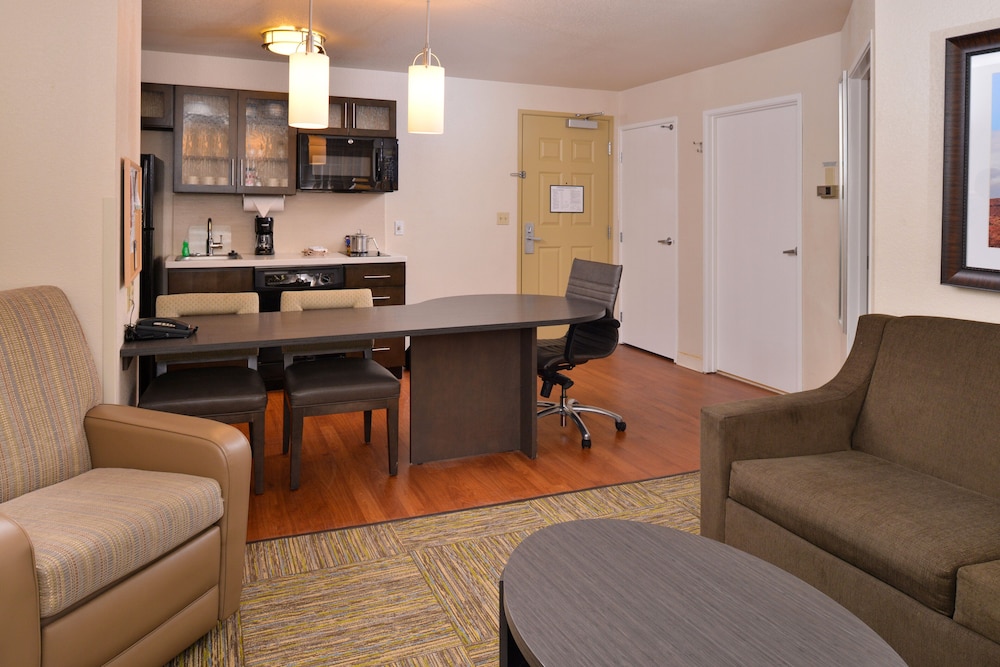Candlewood Suites Austin Round Rock by IHG - photo 30