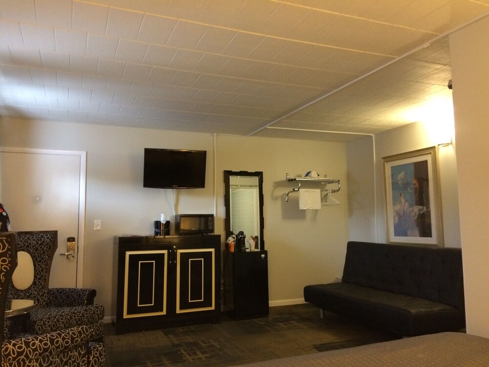 Hotel Royal Oak - photo 35