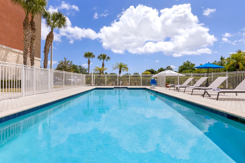 Holiday Inn Express Hotel & Suites Fort Pierce West by IHG - photo 27