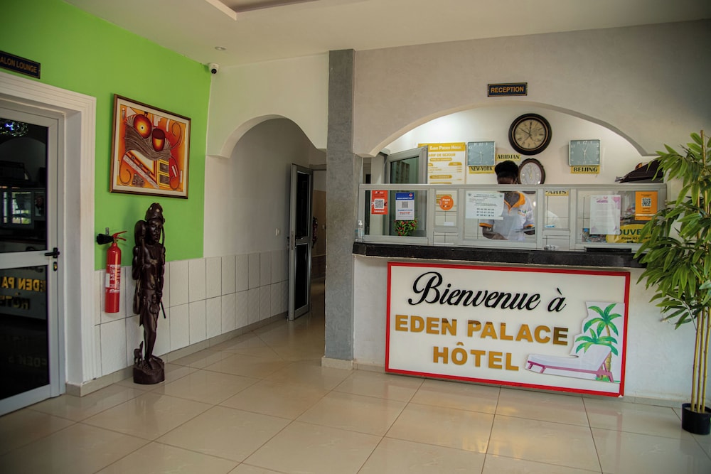 Eden Palace - carbon neutral hotel in Ferkessedougou