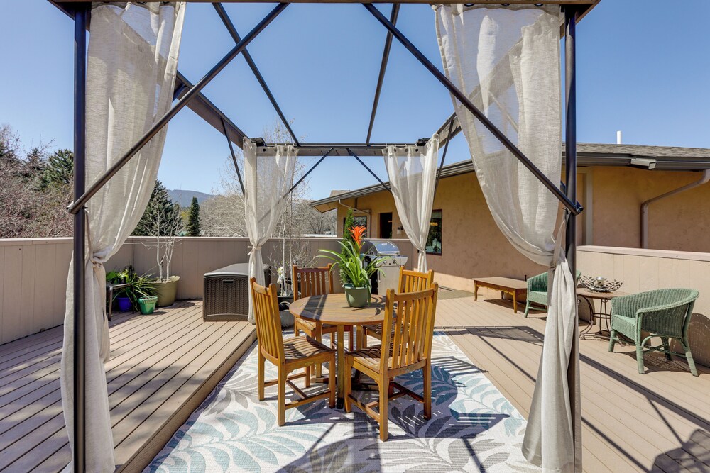 Walkable Apt in Carbondale: 'luxury Artist's Loft' — 4-Star Luxury Hotel in Carbondale, United States