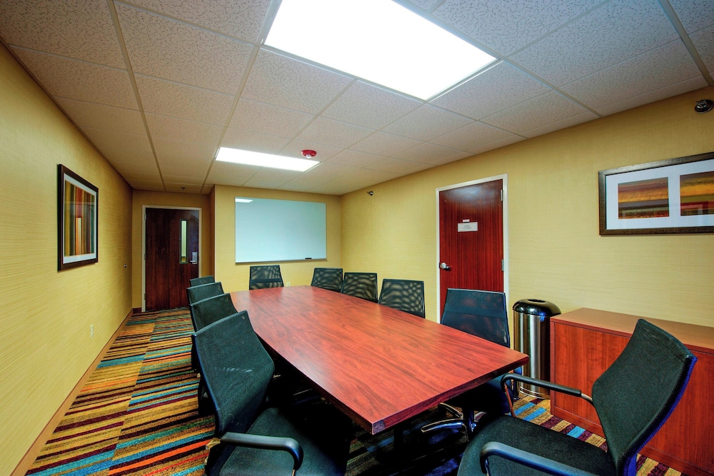 Fairfield Inn By Marriott Raleigh Crabtree - photo 45