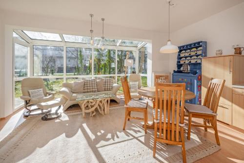 Haus Strandoase 27 — 4-Star Luxury Hotel in Seebad Bansin, Germany