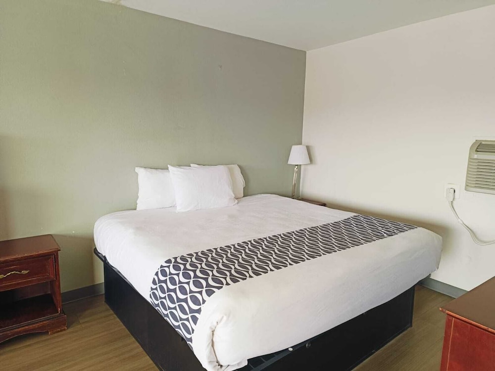 Lawton Hotel - photo 6
