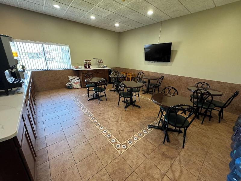 South Ridge Inn - photo 17
