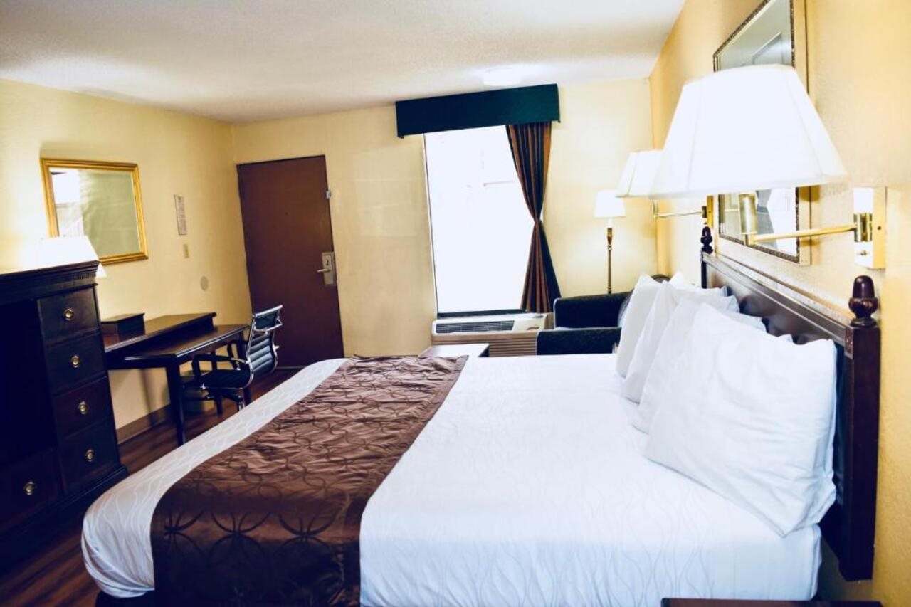 Days Inn by Wyndham Burleson Ft. Worth - photo 10