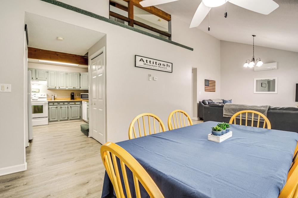 Resort Condo w Loft: 1 Mi to Attitash Mountain - photo 3