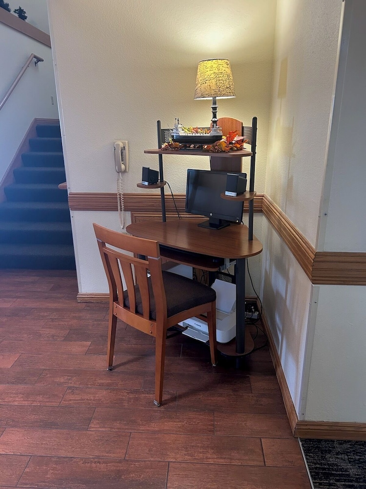 Country Inn of Two Harbors - photo 33