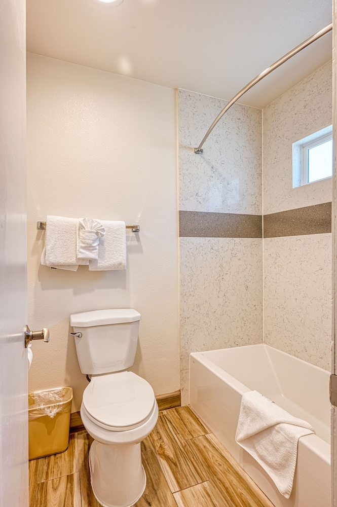 Vagabond Inn San Luis Obispo - photo 32