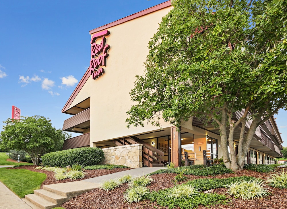 Red Roof Inn Johnson City - photo 2