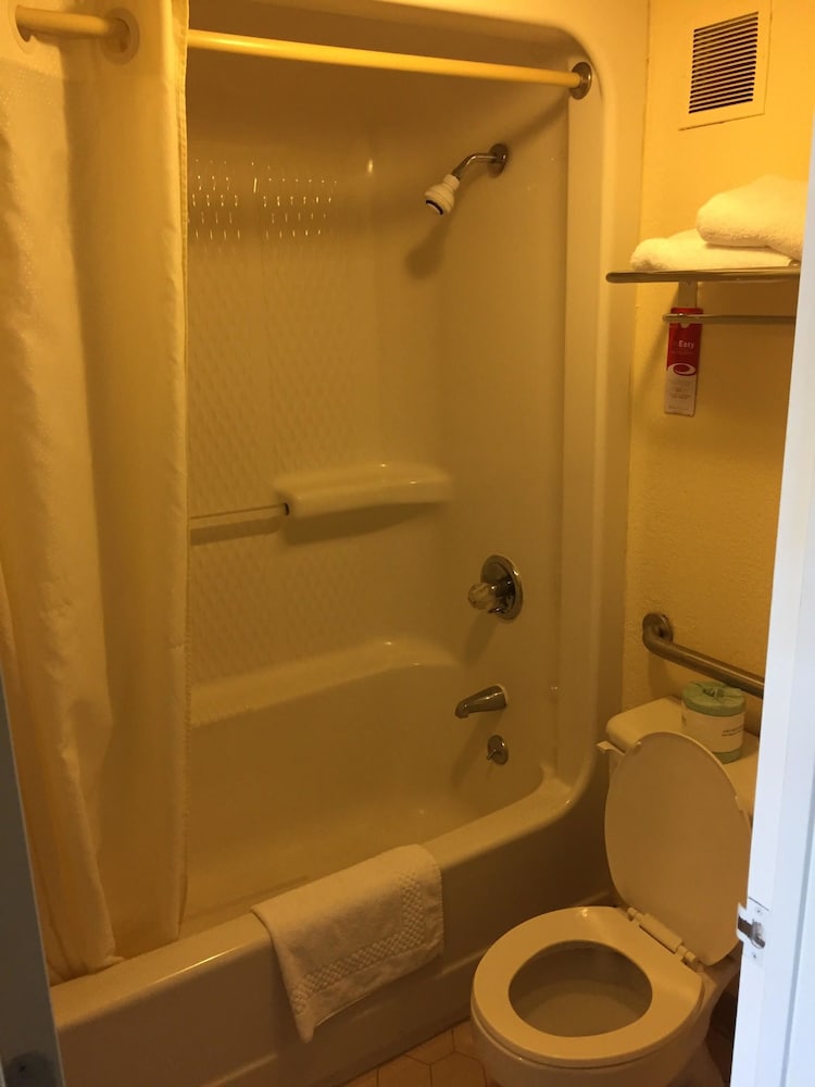Quality Inn Thomson - photo 11