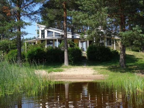 Lomakoivulehto — hotel in Saarijaervi