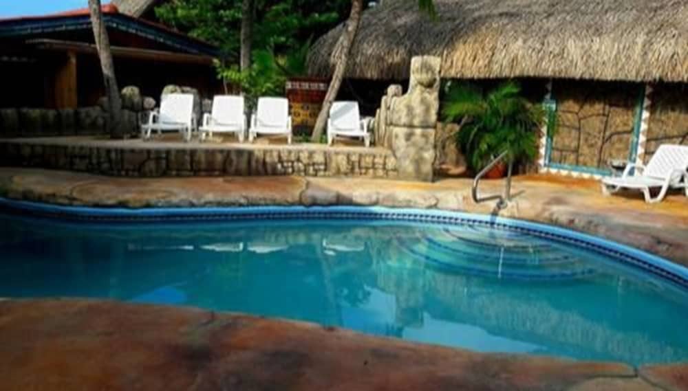 Amazonia Hotel - last minute hotel in Willemstad
