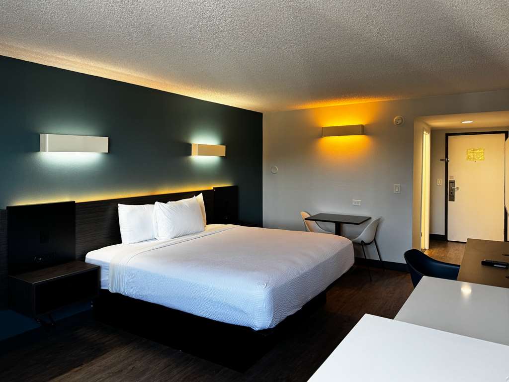 Studio 6 Suites Carson CA - photo 18
