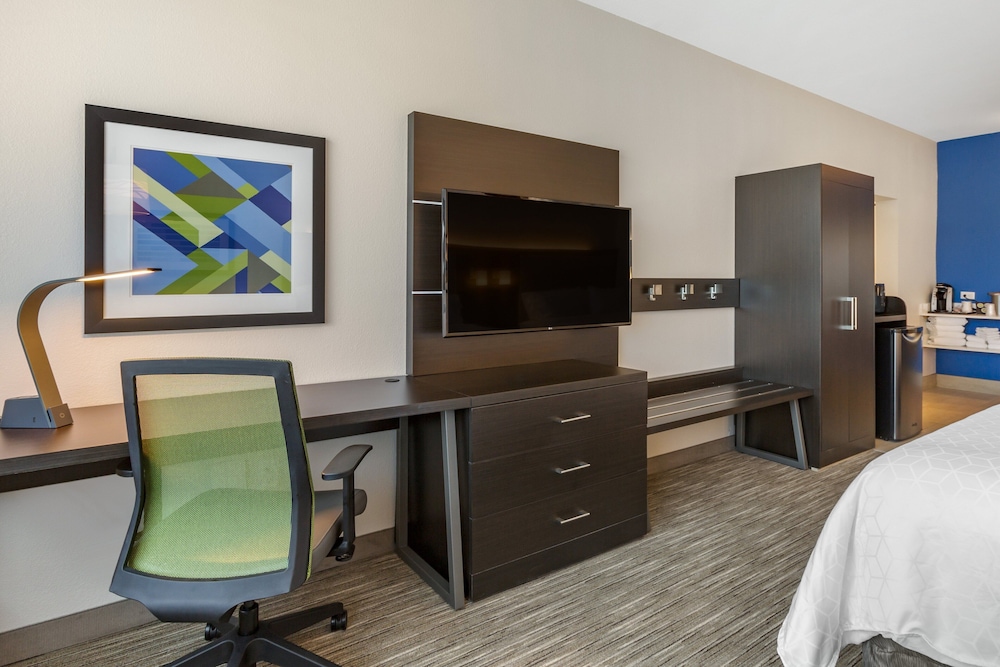 Holiday Inn Express & Suites Phoenix Dwtn State Capitol by IHG - photo 20